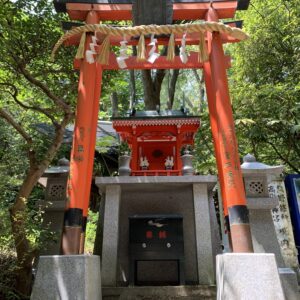 高御位山の山道